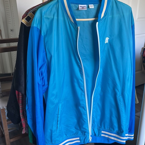 Lightweight Jacket - Picture 3 of 3